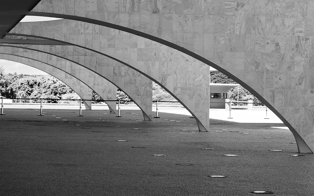 Detalhe dos arcos do Palácio do Planalto, em Brasília.